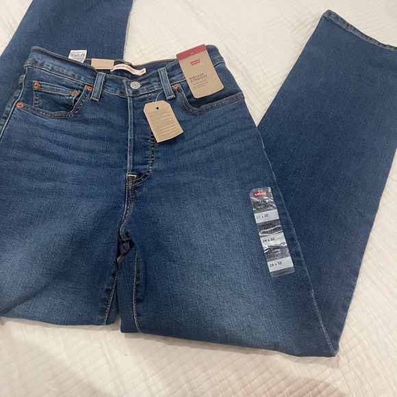 Levi’s Ribcage Straight - Picture 6 of 8